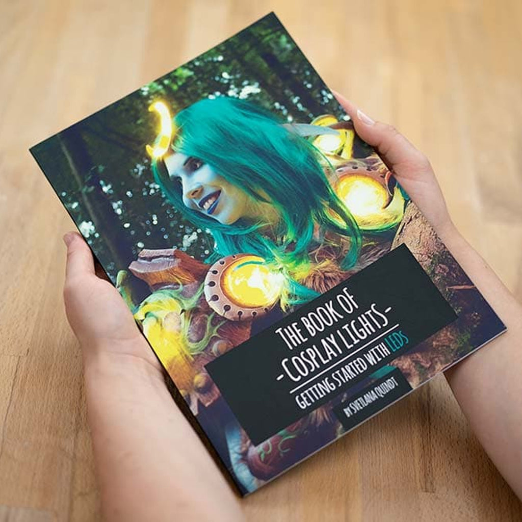 The Book of Cosplay Lights: Getting Started with LEDs - Svetlana Quindt (Kamui Cosplay) (Italienisch)